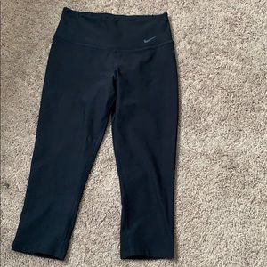 Nike Cropped Leggings